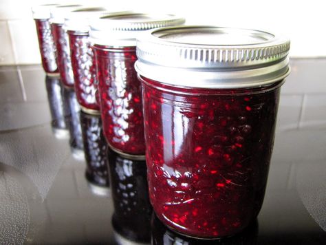 Bumbleberry Jam, Canning Jams, Canning Granny, Homemade Liquors, Freezer Jam Recipes, Canning Jam, Cooking Photos, Freezer Jam, Berry Jam