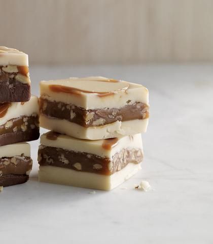 Homemade Chewy Praline Fudge Chewy Praline Fudge Recipe, Vanilla Praline Fudge Recipe, Praline Fudge Recipe, Praline Fudge, Brown Sugar Caramel, Fudge Caramel, Pralines And Cream, Cream Fudge, Chewy Caramel