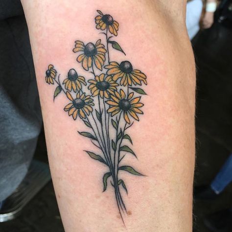 Some Black-Eyed Susans by @bflanneryart! 🌻For your next appointment with Brenna give us a call at 859-266-4187 or click on the links in… | Instagram Blackeyed Susans Tattoo, Black Eyed Susan Tattoo, Blackberry Tattoo, Above Elbow Tattoo, Hydrangea Tattoo, Inspiring Tattoos, Wrist Tattoos Girls, Black Eyed Susan Flower, Pretty Body