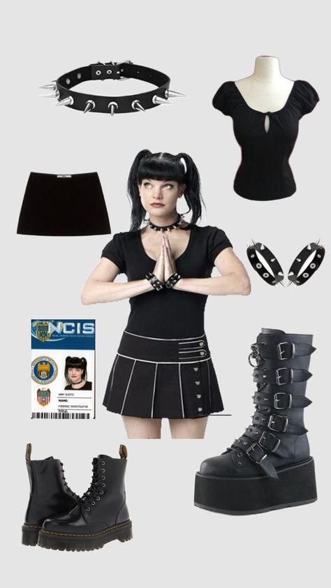 #goth #gothaesthetic #abbysciuto #costume #halloween #halloweenaesthetic #halloweencostume Emily The Strange Costume, Halloween Costumes Black Boots, Halloween Costumes Black, Goth Halloween Costume, Goth Halloween, Emily The Strange, Costume Inspo, Fantasias Halloween, Goth Aesthetic