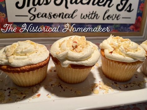 There is nothing in the world like Almond Amaretto Cupcakes topped with Almond Buttercream Frosting. The cake is light and fluffy and the little hint of Amaretto is just perfect. Of course topping … Amaretto Cupcakes Recipe, Amaretto Frosting, Amaretto Cupcakes, Almond Buttercream Frosting, Southern Buttermilk Pie, Homemade Crumpets, Pumpkin Apple Muffins, Almond Buttercream, Buttermilk Pie