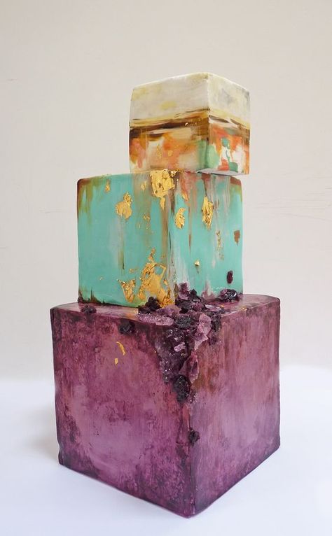 Agate Wedding Cake Crazy Wedding Cakes, Gold Leaf Cakes, Metallic Wedding Cakes, Vegan Wedding Cake, Geode Cake, Naked Cakes, Cake Trends, Painted Cakes