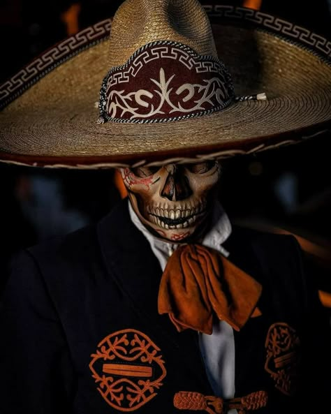 Mariachi Tattoo Skeletons, Mariachi Tattoo, Mexican Traditional Clothing, Mariachi Hat, Urban Fantasy Art, Dog Pencil Drawing, Aztec Tattoos Sleeve, Ideas Disfraz, Halloween Hombre