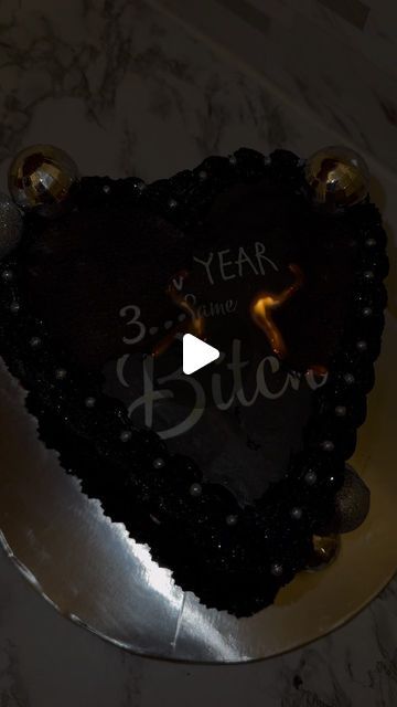 Tamarra Bryant on Instagram: "2023 was on fire…..just like this cake 🖤 2024 Bring it onnnnn 🥰 Happy New Year everyone! #cakedecorating #cakesofinstagram #newyear #smallbusiness #heartcake" Cake 41st Birthday Women, Cakes For 35th Birthday Woman, 33 Birthday Cake For Women, 35 Birthday Cake Woman, 37 Birthday Ideas For Women, 34 Birthday Cake, 36th Birthday Cake, 39th Birthday Ideas For Women, 33 Birthday Ideas Women