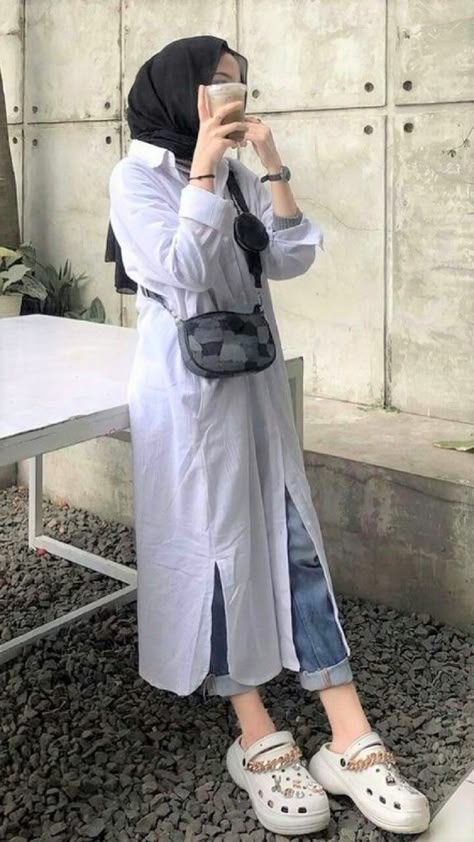 Tunik Hijab Style, Kulot Pants, Outfit Ngampus, Ootd Korean Style, Ootd Simple, Hijab Fashion Summer, Ootd Hijab Casual, Simple Hijab, Muslim Outfits Casual