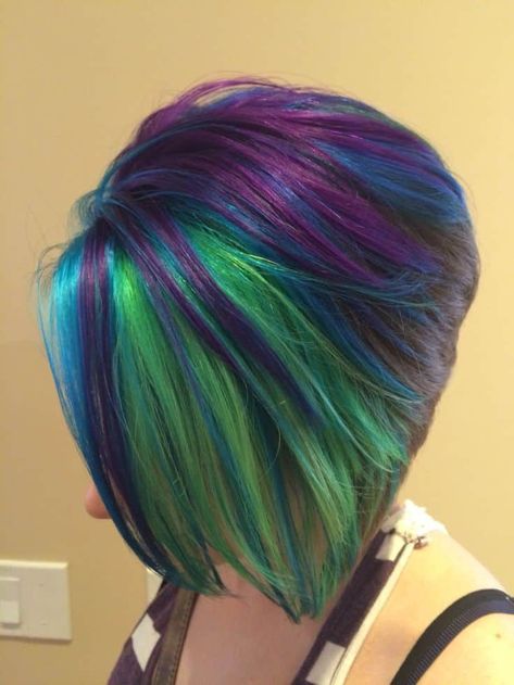 Peacock Hair Color, Winter Hair Color Trends, Mermaid Hair Color, Peacock Hair, Bold Hair Color, Multi Colored Hair, Teal Hair, Hair Color Shades, Bright Hair