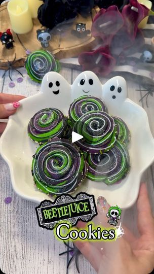 Goth Baking, Beetlejuice Cookies, Cookie Videos, Halloween Baking, Halloween Recipes, Beetlejuice, Sprinkles, Good Food, Baking