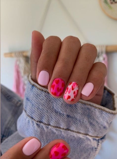 Muted Valentines Nails, Short Gel Nails One Color, Valentine’s Day Nails Natural, Valentine Cheetah Nails, Fun Valentines Nail Designs, Valentines Day Nails Multicolor, Dip Fingernails, Funny Valentines Day Nails, Red Pink Nails Design