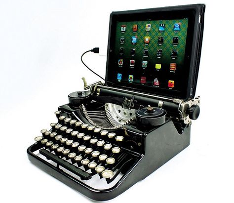 Old fashioned typewriter that writes on your tablet by usb....seriously cool Ipad Typewriter, Gadget Tecnologici, Old Typewriter, Antique Typewriter, Portable Typewriter, Ipad Stand, Gadgets And Gizmos, Vintage Typewriters, Tablet Stand