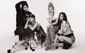 ITZY on X: "ITZY X ELLE (1) Feb, 2024 #ITZY #MIDZY @ITZYofficial @ELLE_KOREA https://t.co/cOOEl8r2qo" / X Elle Korea, Archive Fashion, Korean K Pop, Imaginary Friend, International Artist, Girl Bands, Strike A Pose, Girls Generation, Kpop Girl Groups