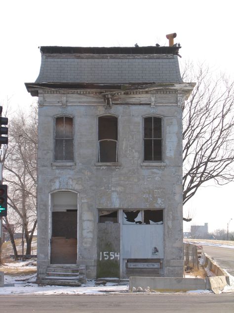 Abandoned House by ~digitalhomicide on deviantART. I think this is probably located in Detroit. Detroit Houses, Derelict House, Out Houses, Abandoned Churches, Abandoned Homes, Abandoned Property, Beautiful Ruins, Abandoned Hospital, Forgotten Places