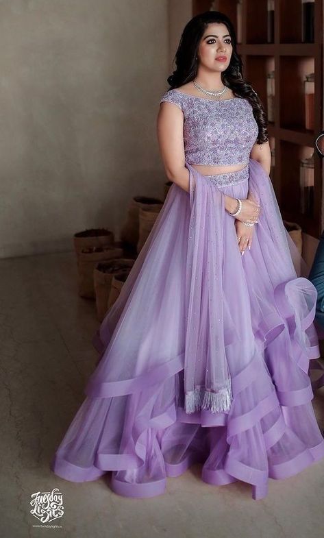 Cotton Lengha, भारतीय दुल्हन संबंधी, Engagement Dress For Bride, डिजाइनर कपड़े, Simple Lehenga, Gown Party Wear, Long Gown Design, Wedding Lehenga Designs, Lehenga Designs Simple