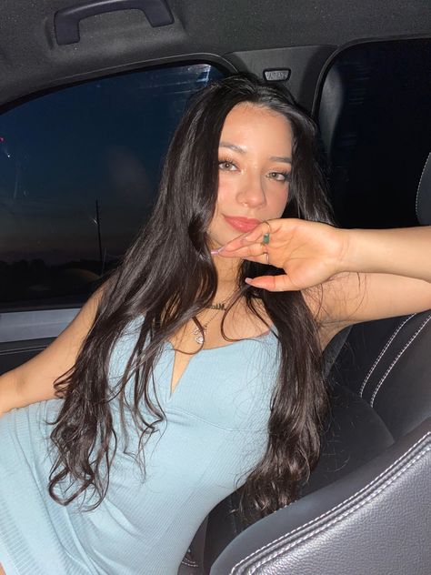 mini dress mini blue dress baby blue dress car pictures night car pic aesthetic Classic Car Photoshoot, Car Selfies, Prom Picture Poses, Car Poses, Night Drives, Late Night Drives, Photography Inspiration Portrait, Car Pics, Selfie Poses Instagram