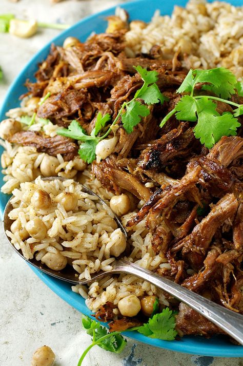 Middle Eastern Shredded Lamb with Chickpea Pilaf (Rice) - easy and fast to prepare, with everyday ingredients. Amazing, exotic flavour. Shredded Lamb, Pilaf Rice, Arabisk Mad, Middle East Food, Middle East Recipes, Lamb Dishes, Middle Eastern Dishes, Recipetin Eats, Eastern Cuisine