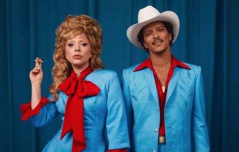 Lady Gaga And Bruno Mars Announce Collaborative Single 'Die With A Smile' https://iconichipster.com/lady-gaga-and-bruno-mars-announce-collaborative-single-die-with-a-smile/ #BrunoMars #Collab #LadyGaga Bruno Mars Album, Smile Lyrics, Costume Party Ideas, Doria Ragland, Random Songs, Songs That Describe Me, Roblox Dress, Ukulele Tabs, Tony Bennett