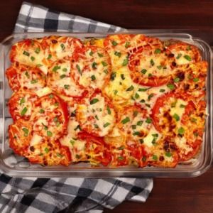 Heirloom Tomato Casserole With Potato Crust - This Old Baker Tomato Casserole, Potato Crust, Crock Pot Desserts, Fingerling Potatoes, Heirloom Tomato, Eat Seasonal, Crispy Potatoes, Sliced Tomato, Ripe Tomatoes