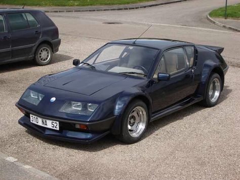 RENAULT ALPINE A310 Alpine Car, Concept Cars Vintage, Renault Alpine, Car Inspiration, Car Showroom, Audi Sport, Car Projects, Jeep Truck, Black Car