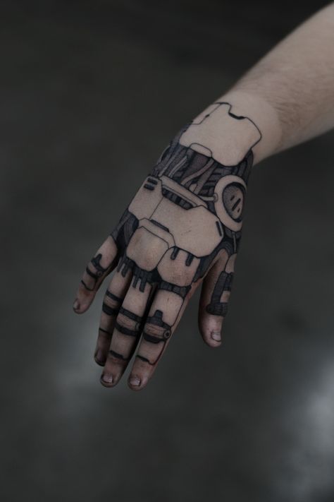 #handtattoo #cyberhand #robottattoo #robot Robot Tattoo Ideas, Cyberpunk Circuit Tattoo, Cybernetic Hand Tattoo, Cyborgs Tattoo, Cybernetics Tattoo, Bionic Hand Tattoo, Robotic Tattoo Design, Cyberpunk Chest Tattoo, Mechanical Hand Tattoo