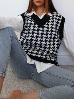 How To Style A Sweater Vest, Sweater Vest Outfit Women, Vest Outfit Women, Trendy Aesthetic Outfits, Vest Outfits For Women, Sweater Vest Outfit, Houndstooth Sweater, Aesthetic Outfit Ideas, Trendy Aesthetic