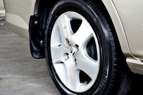 When your tire cars are clean, they give your car more than just the good looks. They also protect the car from the harsh effects of weathering, remove corrosio Homemade Tire Shine, Clean Car Tires, Build A Farmhouse Table, Truck Detailing, Clean Tires, Car Tips, Road Trip Car, Truck Interior, Car Tools