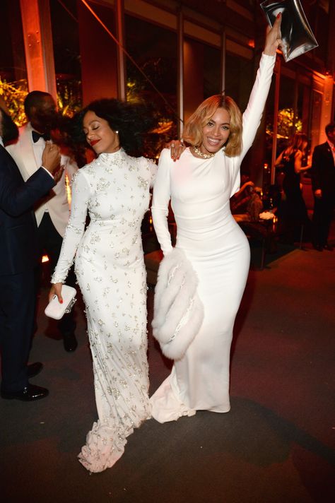 Beyonce and Solange |. Beyonce Sister, Beyonce 2013, Kylie Kardashian, Celebrity Siblings, Perfect Sisters, Oscars Party, Beyoncé Giselle Knowles-carter, Beyoncé Giselle Knowles, Solange Knowles