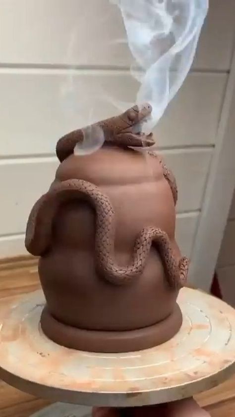 Discover a world of ceramics! | A Daily Dose of Clay Inspiration 🤎 Find similar creations on: www.crafty-clayworks.com 𐃭 𐃢 𐃡 𐃨 𐃰 𐃬 In the potter's realm, where... | Instagram Clay Videos, Ceramic Texture, Pottery Videos, Whale Art, Find Work, Blue Whale, Hand Built Pottery, Ceramic Studio, Ceramic Plates