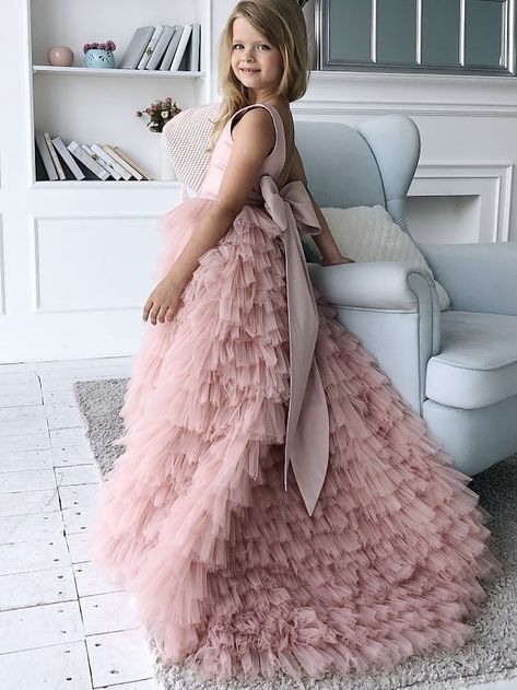 TS Princess Sweep / Brush Train Flower Girl Dress Quinceanera Girls Cute Prom Dress Satin with Bow(s) Open Back Tiered Plisse Fit 3-16 Years dress to impress 2025 2025 - $188.99 Tiered Flower Girl Dress, Pink Jr Bridesmaid Dresses, Prom Dress Satin, Cute Prom Dress, Dress Quinceanera, Quinceanera Cakes, Cheap Flower Girl Dresses, Princess Flower Girl Dresses, Girls Dresses Online