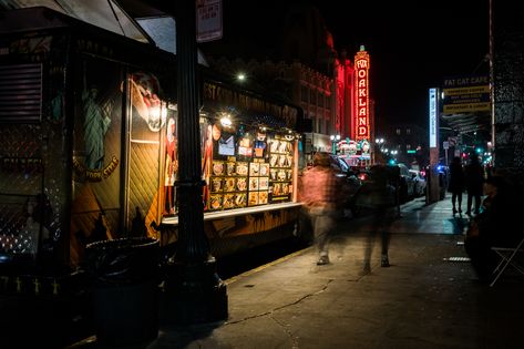 Uptown Oakland: between Cafe Van Kleef, the Uptown Nightclub, and the neon lights of the Fox Theater. Locals know that the real late-night party takes place right on the sidewalk, in front of a humble food truck hawking shawarma and falafel until 3am.  “People come here after the bar, and they tell us, ‘Your music is better than the bar,’” said Elsayed Elhamaki, who co-owns food truck Shrimp Falafel Mix with his brother-in-law, Mamdoho Hassan. Food Truck Aesthetic Night, Cafe Van, Falafel Mix, Fox Theater, California Food, Opening A Restaurant, Taco Truck, Best Dj, East Bay