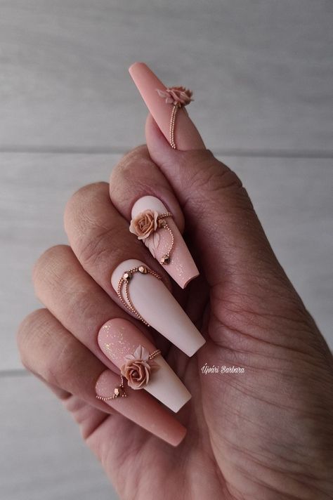 Diy Rhinestone Nails, Smart Nails, Flower Nail Designs, Bridal Nails, Luxury Nails, Coffin Nails Designs, Stamping Plates, Classy Nails, Floral Nails