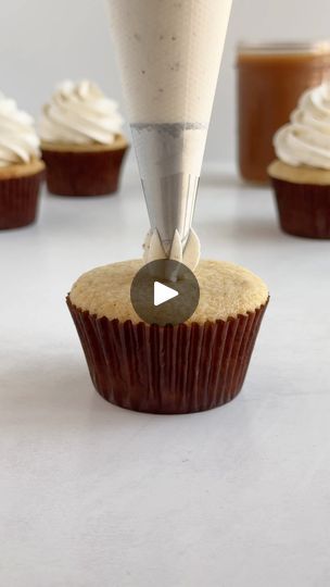 25K views · 976 reactions | What is your favorite cupcake piping tip? My go-to is always the Wilton 1M to make the perfect cupcake buttercream swirl! Find the recipe for these brown butter cupcakes on cakemehometonight.com! #cupcake #cupcakes #cupcakepiping #cupcakedecorating | Cake Me Home Tonight Wilton 1m, Cupcake Piping, Piping Tip, Butter Cupcakes, Decorating Cupcakes, Piping Tips, Brown Butter, Cupcakes Decoration, Piping