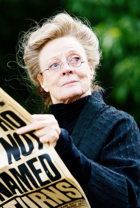 Professor Minerva Mcgonagall, Minerva Mcgonagall, Severus Rogue, Harry Potter Cosplay, Maggie Smith, Harry Potter Costume, Harry Potter Films, Albus Dumbledore, Harry Potter Cast