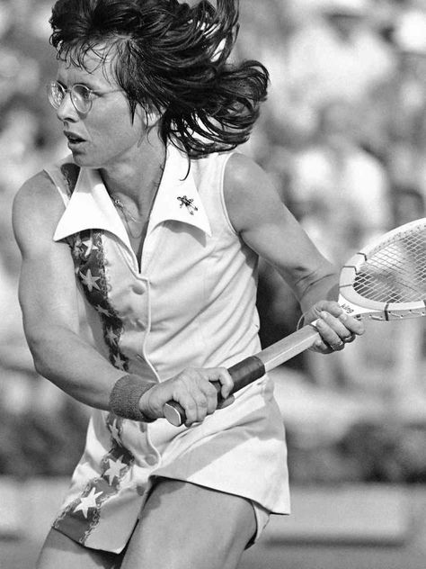 Bobby Riggs, Billy Jean, Womens Equality, Tennis Legends, Professional Tennis Players, Billie Jean, Tennis Elbow, Billie Jean King, Tennis Match