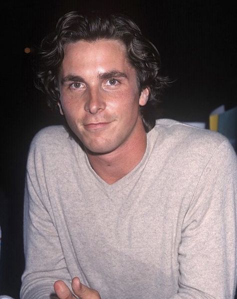 Young Christian Bale Patrick Bateman Hair, Christian Bale Hair, Christian Bale 90s, Celebrity Crush Men, Christian Bale Hot, Chris Bale, Patrick Bateman, Batman Begins, Male Actors