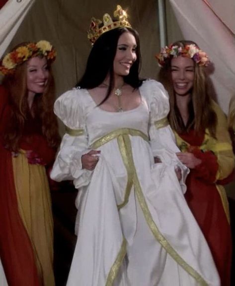 Elaine Parks, The Love Witch Movie, The Love Witch, Samantha Robinson, Witch Wedding, Witch Outfit, Movies Outfit, Halloween Inspo, Season Of The Witch