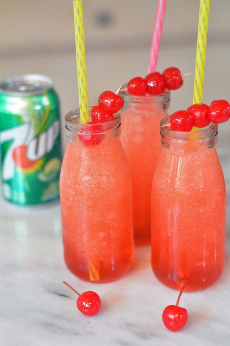 Upgrade Your Summer With Frozen Shirley Temples & Johnsonville Original Brats #UpgradeYourSummer #Johnsonville #IC #ad Frozen Shirley Temple, Sherly Temple Drink, Shirley Temple Punch, Kitty Cocktail, Pool Party For Kids, Sherly Temple, Pool Party Ideas For Kids, Summer Pool Party Ideas, Slush Drinks