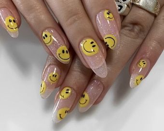 Easter Nails Ideas, Spring Nails 2023, Make Nails, Summer Nails Art, Seasonal Nails, Creative Nail Designs, Cute Summer Nails, Nails 2023, Easter Nails