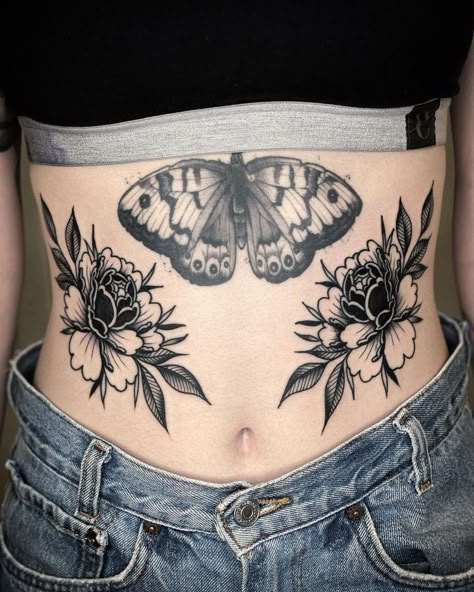 Aesthetic Tattoo Ideas, Tummy Tattoo, 15 Aesthetic, Stomach Tattoos Women, Traditional Tattoo Inspiration, Traditional Tattoo Flowers, Belly Tattoos, Torso Tattoos, Belly Tattoo