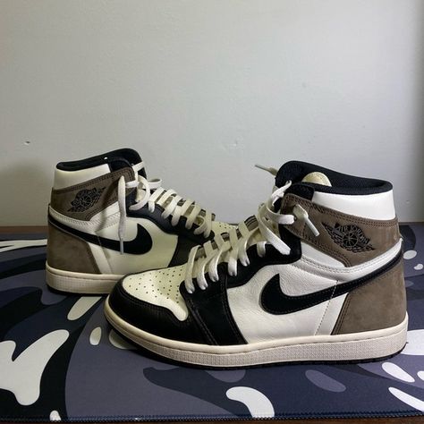 Jordan 1 Retro High Dark Mocha Size 10 Jordan 1 Dark Mocha, Retro Nike, Nike Brown, Jordan 1 Retro High, Jordan 1 Retro, Jordan Retro, Jordan 1, Mocha, Jordan