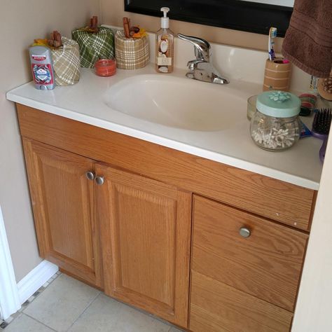 12 Astonishing DIY Bathroom Vanity Makeovers — The Family Handyman Cheap Bathroom Vanity Makeover, Diy Bathroom Sink Makeover, Repurpose Bathroom Vanity, Redo Bathroom Vanity, Diy Small Vanity, Bathroom Cabinet Redo, Bathroom Vanity Diy, Chic Flooring, Redo Bathroom