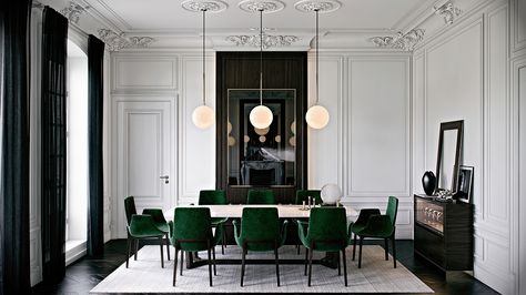 French Style Apartment, Parisian Room, Dining Room Inspiration, Velvet Dining Chairs, Classic Interior, Modern Dining Room, Dining Room Lighting, Dining Room Design, Apartment Design