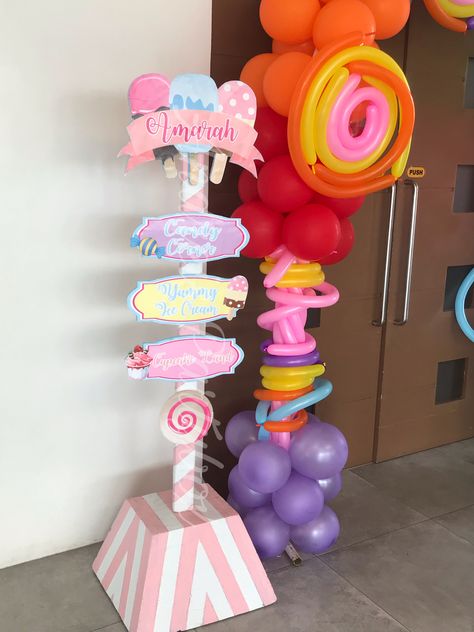 Candy Party Ideas Decorations, Candy Land Game Ideas, Candy Land Birthday Party Decorations, Diy Outdoor Candyland Decorations, Candy Land Themed Party, Candyland Entrance, Candy Birthday Decorations, Birthday Party Entrance Decoration, Candy Land Theme Decorations