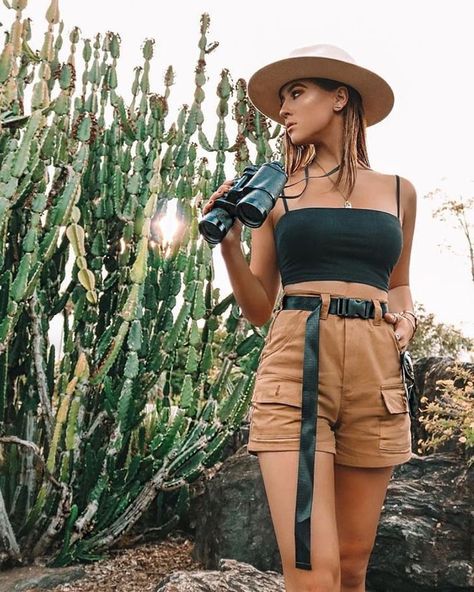 Safari Outfit Women, Moda Safari, Jungle Outfit, Safari Shorts, Zoo Outfit, Safari Costume, Hiking Attire, Dark Jungle, Safari Outfit