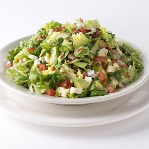 Chopped Salad Recipes Copycat, Steak House Salad Recipe, Dijon Vinaigrette Dressing, Steakhouse Recipes, Chopped Salad Recipes, Healthy Gourmet, Dijon Vinaigrette, Hard Cooked Eggs, House Salad