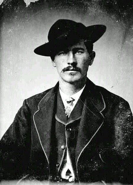 Cowboy Gunslinger, Earp Brothers, Old West Photos, Tombstone Arizona, Wyatt Earp, Doc Holliday, Dodge City, Into The West, Wilde Westen