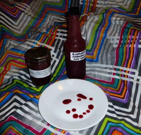 Blueberry Habanero Hot Sauce – surviving the food allergy apocalypse Blueberry Hot Sauce Recipe, Huckleberry Recipes, Pepper Jelly Recipes, Habanero Salsa, Pepper Sauce Recipe, Habanero Sauce, Habanero Hot Sauce, Vegetable Snacks, Hot Sauce Recipes