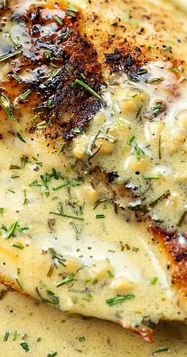 Chicken With Garlic, Creamy Lemon Chicken, Lemon Chicken Recipe, Garlic Chicken Recipes, Low Carb Chicken Recipes, Chicken Entrees, Turkey Dishes, Lemon Sauce, Chicken Main Dishes