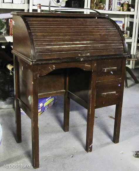 A little re-do of a child's roll top desk and keeping a part of history alive! http://reposhture.blogspot.com/2013/11/childs-roll-top-desk.html Roll Top Desk Makeover, Diy Gift Bow, Mercury Glass Diy, Handmade Desks, Upcycling Furniture, Large Curtains, Desk Diy, Garage Door Makeover, Diy Garage Door