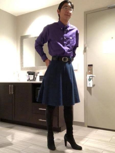 Feminine Boy, Feminine Men, Boys Wearing Skirts, Guys In Skirts, Men Wearing Skirts, Gender Fluid Fashion, Androgynous Look, Wearing Purple, Feminine Skirt