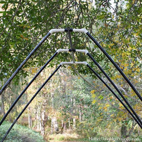 PVC Hops Arbor concept Christmas Driveway Arches, Christmas House Inside, Holiday Light Tunnel, Christmas Light Arch, Christmas Archway Outdoor, Christmas Driveway, Live Auction Ideas, Christmas Arches, Christmas Lights Show