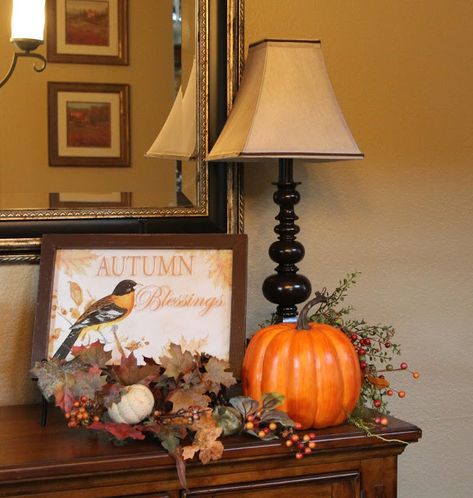 Fall Buffet Decor, Lantern Arrangements, Bathroom Design Rustic, Kitchen Design Vintage, Urban Bathroom, Shabby Art Boutique, Coastal Bathroom Design, Fall Front Porch Decor Ideas, Outdoor Decor Ideas